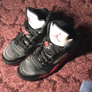 Jordan 5’s size 9.5